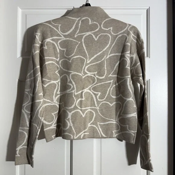 NWT Tahari Mock Neck Sweater Tan w/Hearts LongSleeve WMS S CozyStretch Valentine - Picture 6 of 11